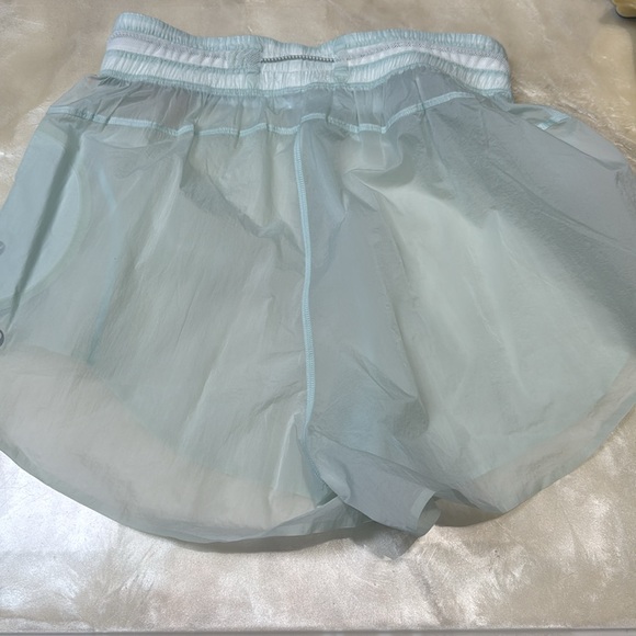 Lululemon Step Out High Rise 3” Shorts - Picture 5 of 8